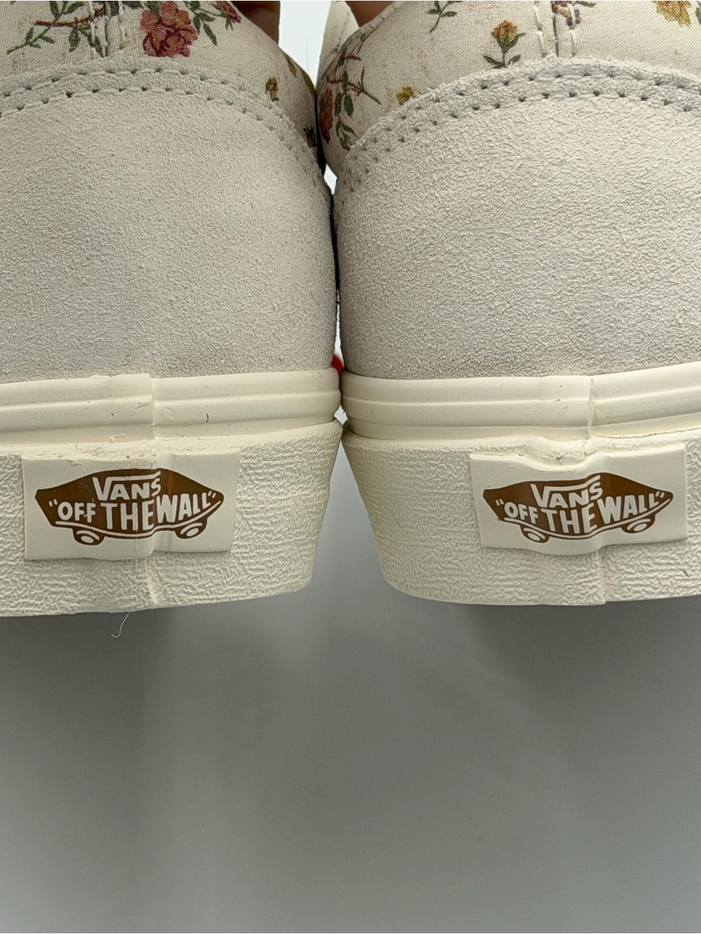 Van’s Cream Floral Low-Top Women's Sneakers - Picture 3 of 7